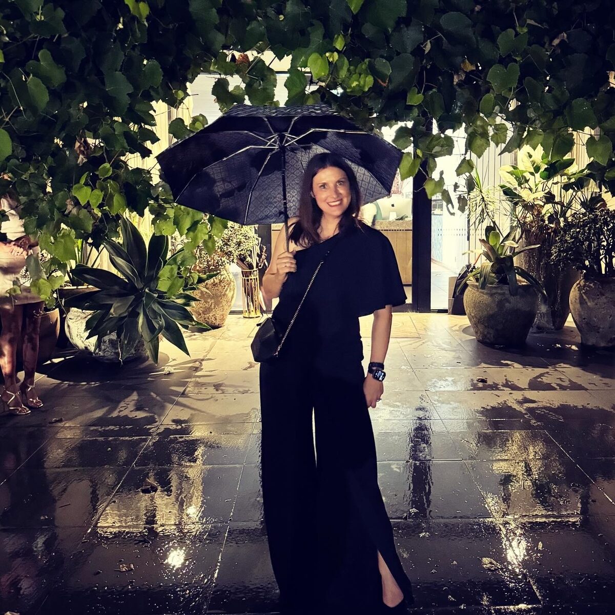 Gayle in the rain — effortlessly elegant